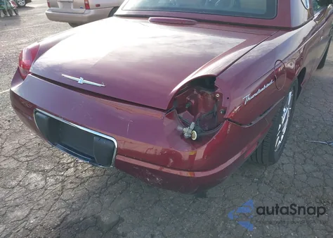 2004 Ford Thunderbird z USA, uszkodzony, nr VIN 1FAHP60A44Y104756